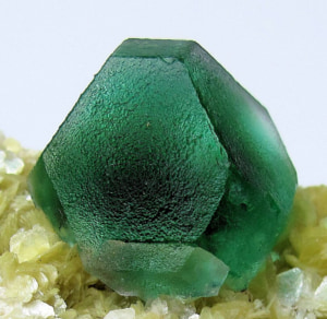 octahedral fluorite